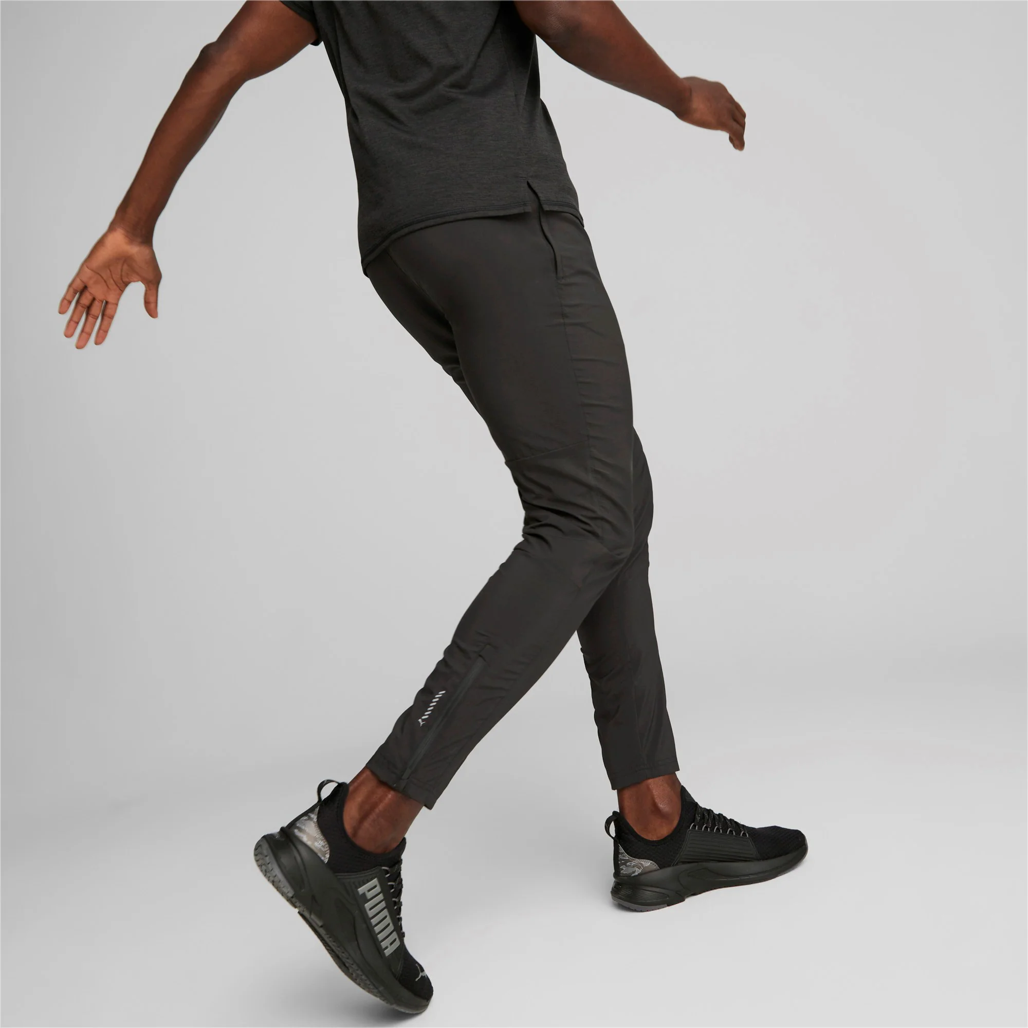 Run Favorite Tapered Laufhose Herren-Schwarz - Image 4