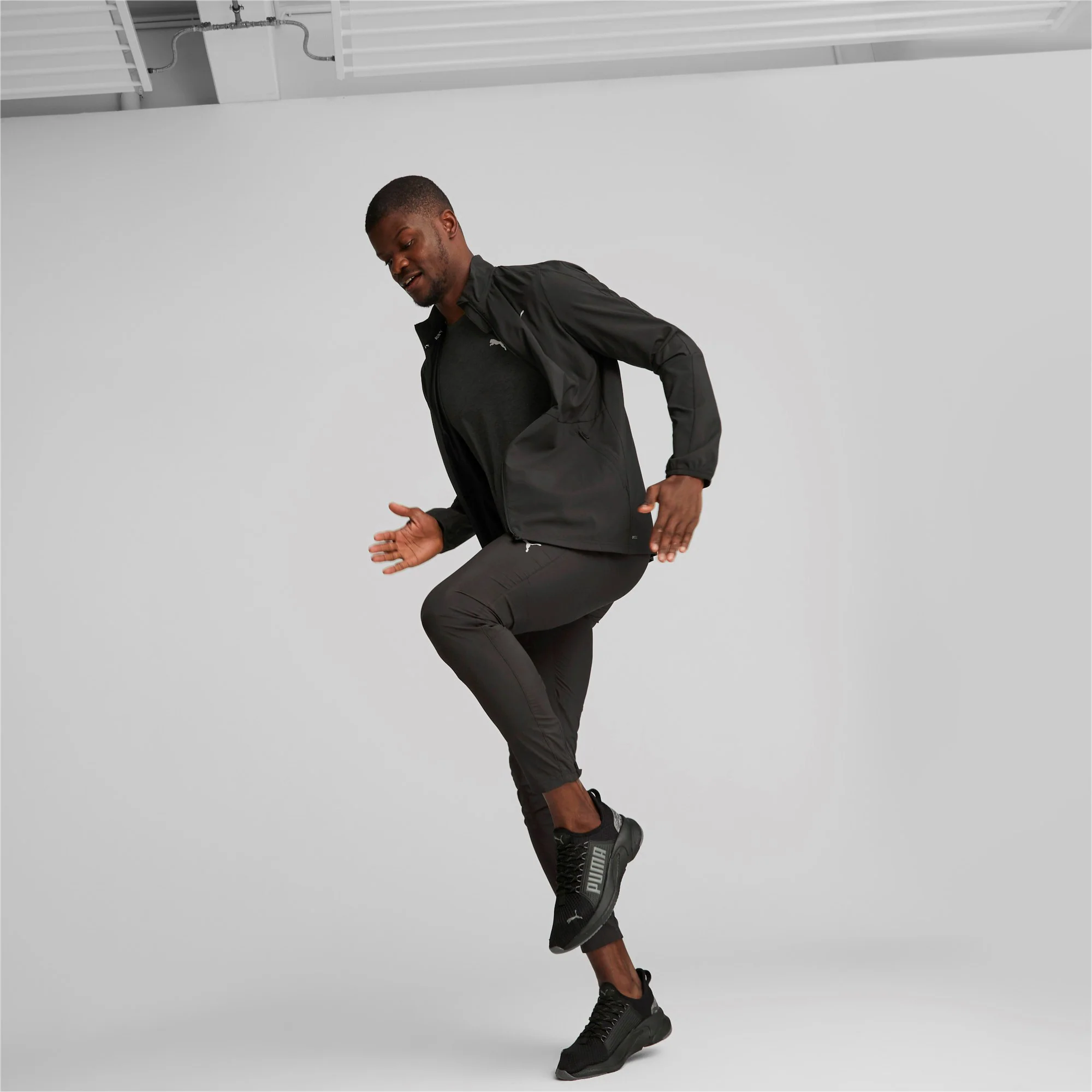 Run Favorite Tapered Laufhose Herren-Schwarz - Image 5