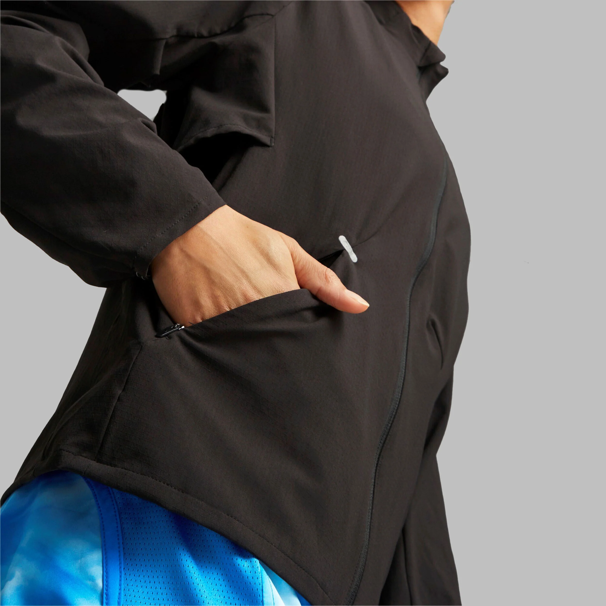 Run Ultraweave Laufjacke Damen-Schwarz - Image 10