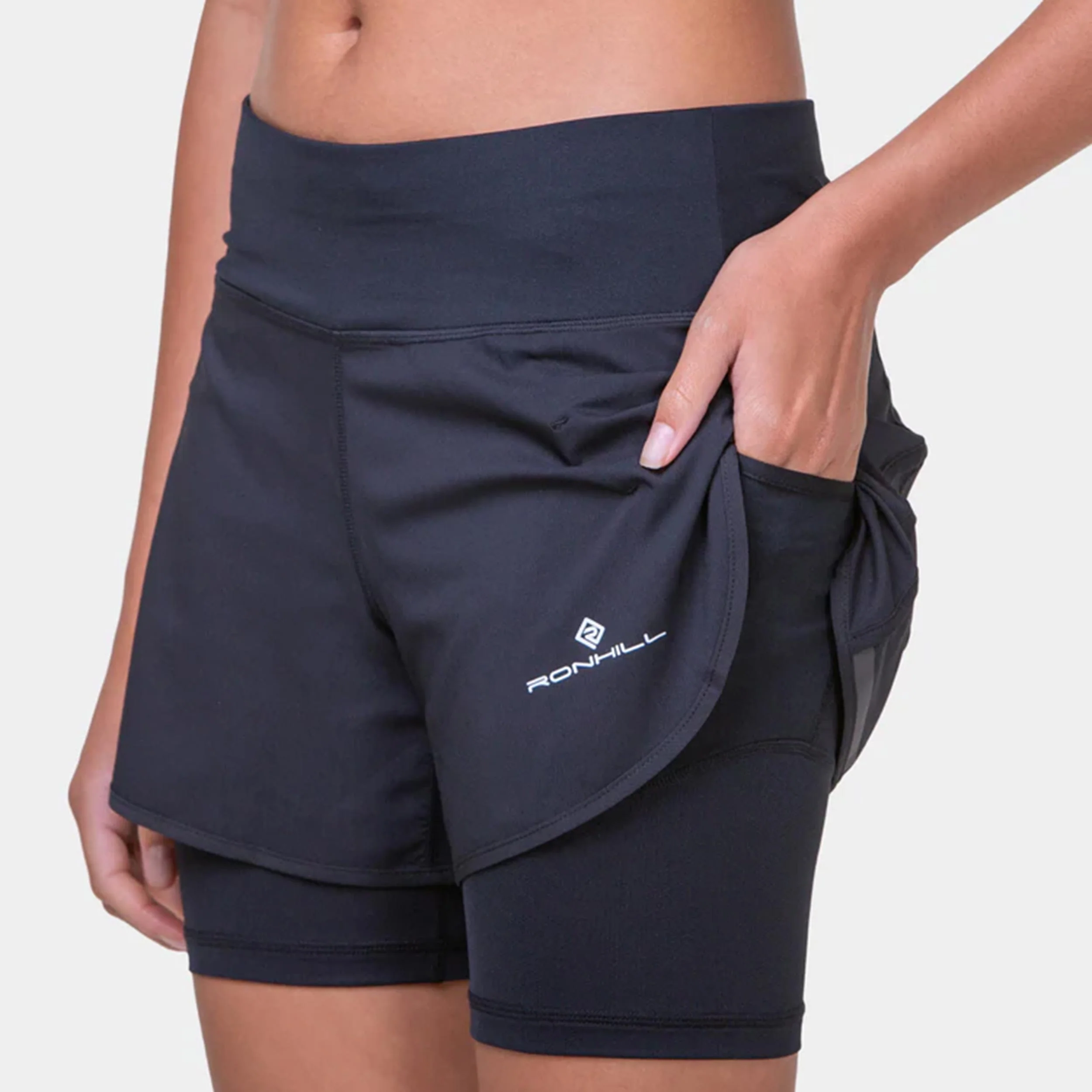 Tech 4.5in Laufshorts Damen-Schwarz - Image 3