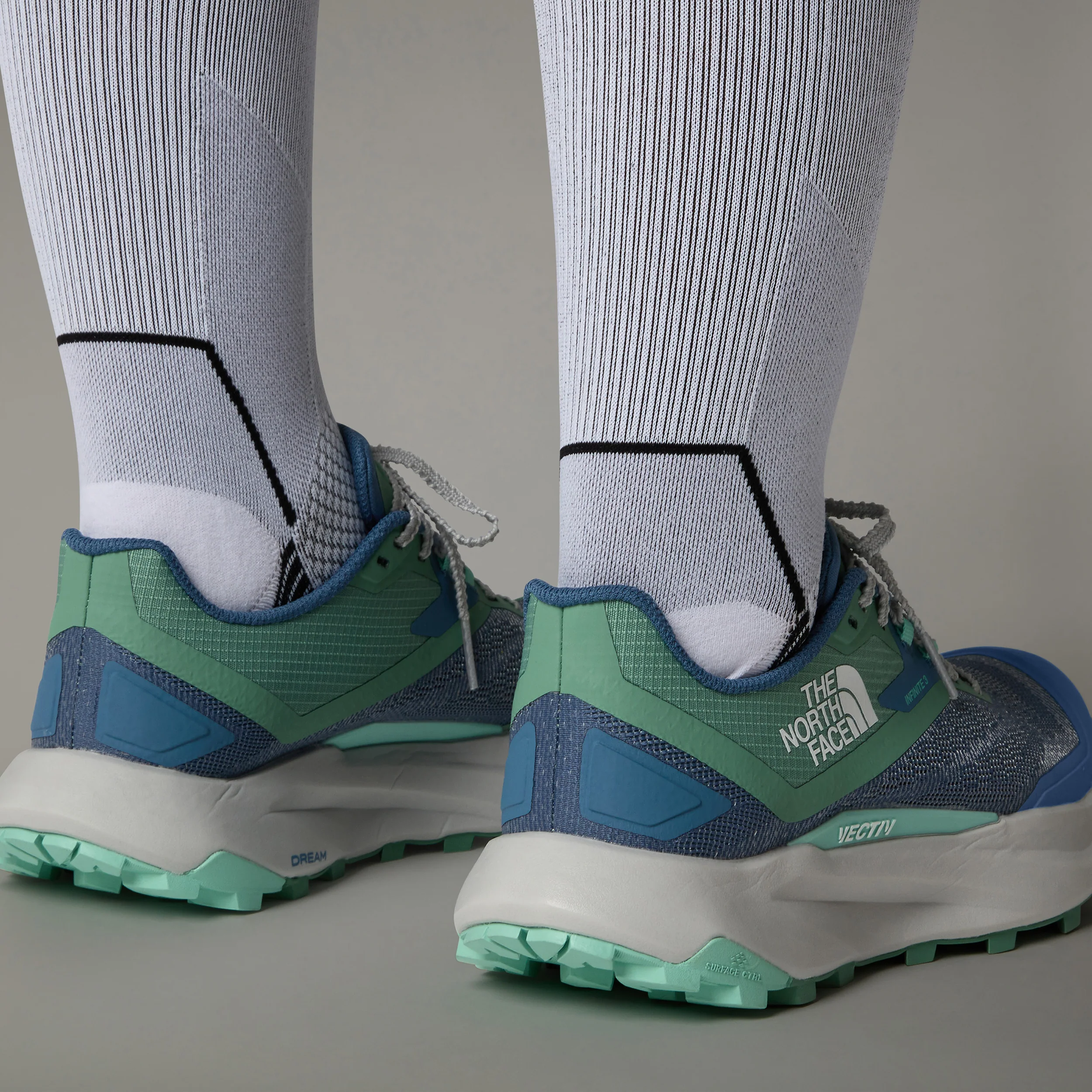 Vectiv Infinite 3 Trailschuh Damen - blau, hellgrün - Image 5