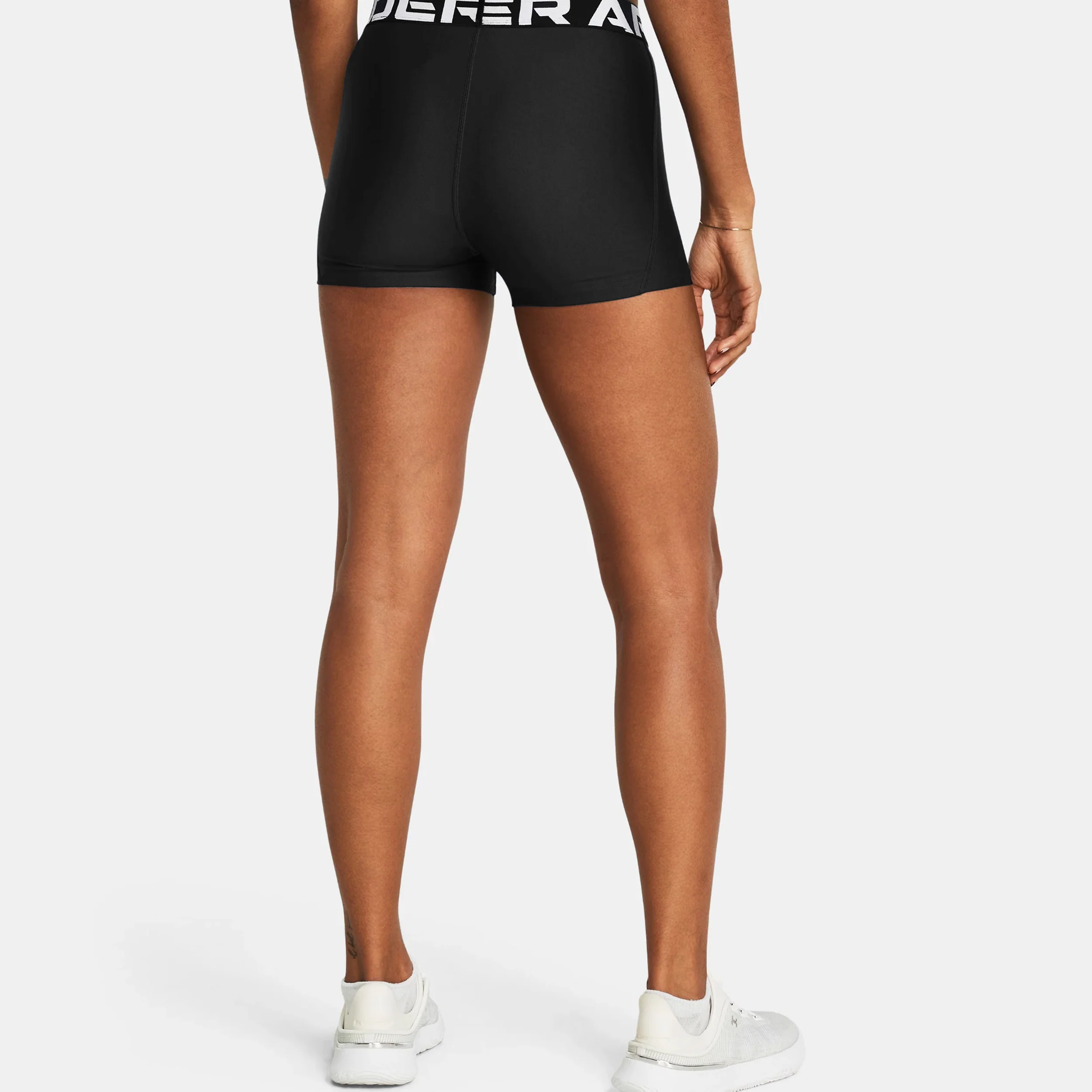 Heatgear Authentics Shorty Ballshorts Damen-Schwarz - Image 4
